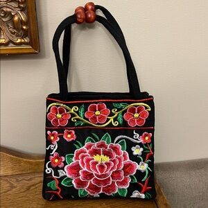 Embroidered Floral Handbag – Boho/Vintage Style